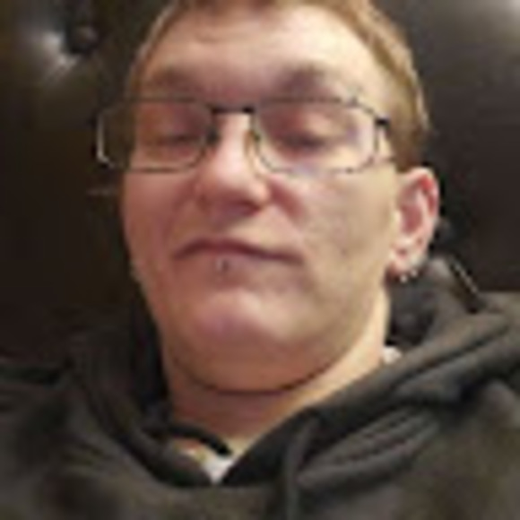 Meet your Posher, Steph - Picture 1 of 1